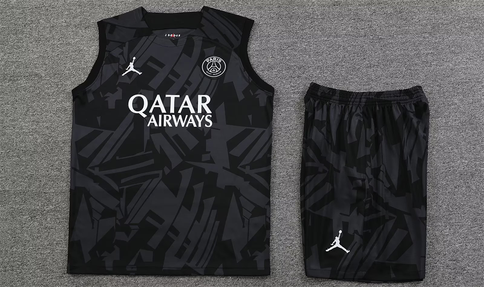 PSG Black Short Training Set No Sleeves 23/24