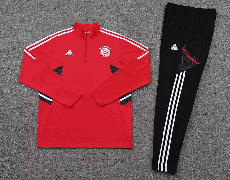 Bayern Red Halfzip Tracksuit 22/23