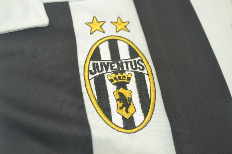 Juventus Retro Home Kit 1999/00