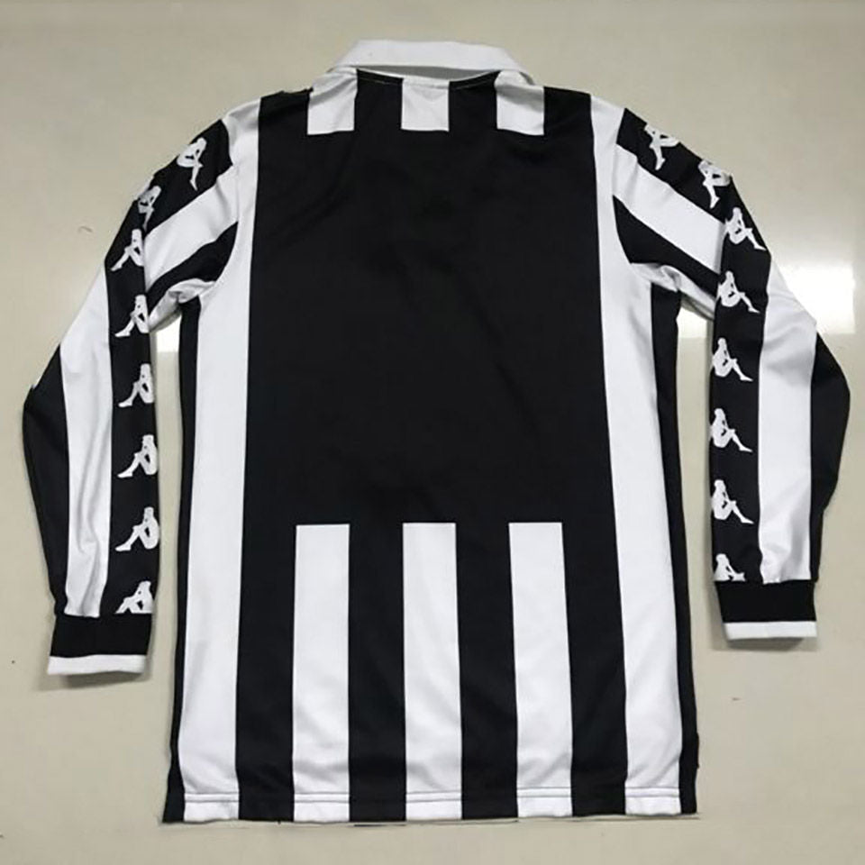 Juventus Retro Home Kit 1999/00