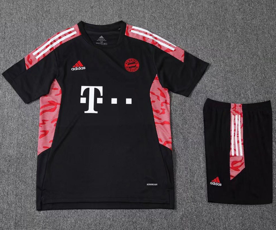 Bayern Black Short Training Set 22/23