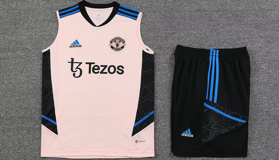 Man Utd Pink Short Training Set No Sleeves 23/24